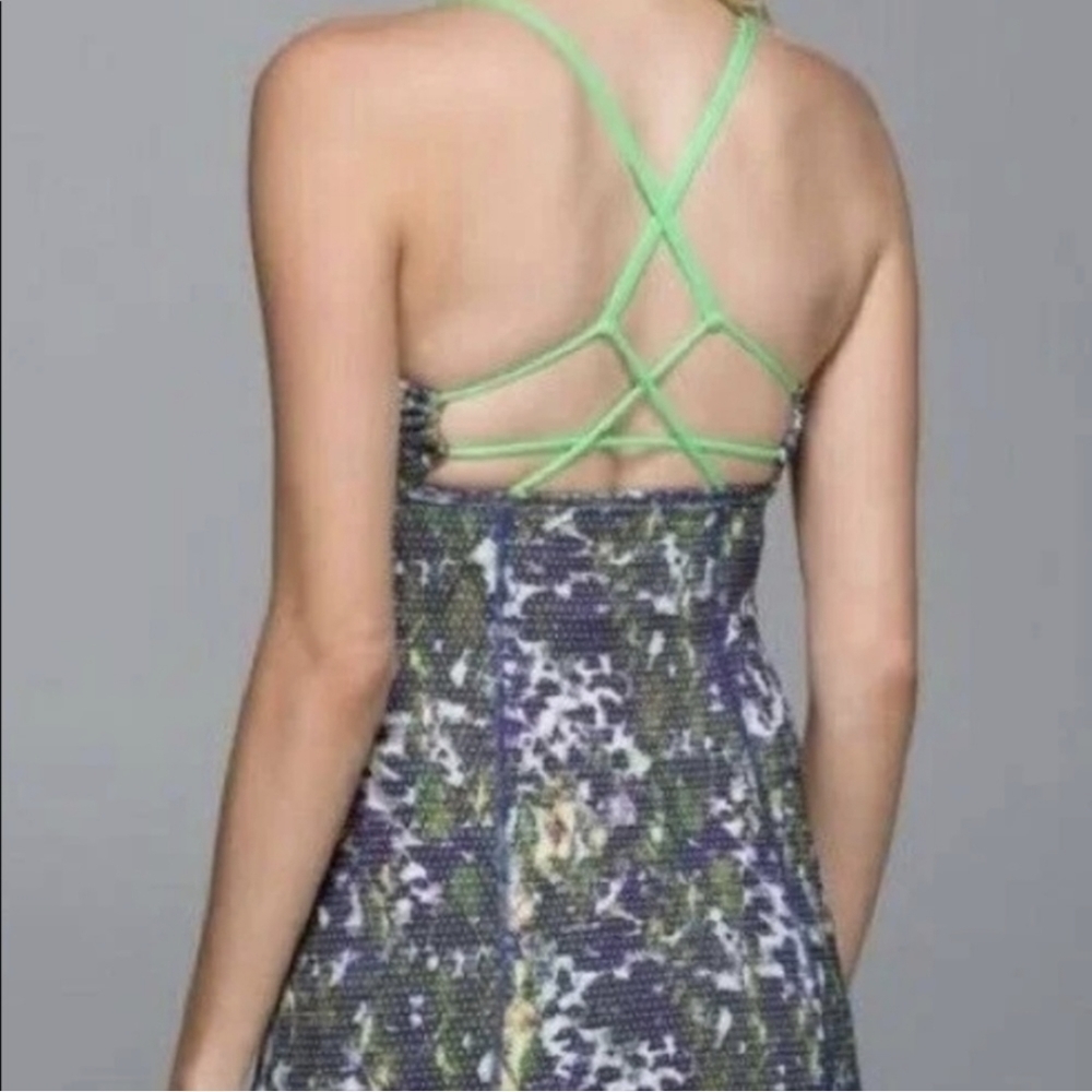 Lululemon Women's Dancing Warrior Floral Dot Neon Green Straps size 4